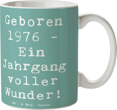 Produktbild von Mr. & Mrs. Panda Kaffeetasse Spruch 1976 Geburtstag - Meeresbrise - Geschenk, Happy Birthday, Jahrgang, Pott, Trinkbecher, Geburtstagsgeschenk, Tasse, Erinnerungen, Alter