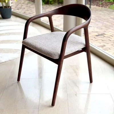 Produktbild von Milton & Oldbrook Esszimmerstuhl Segovia Walnuss Eschenholz