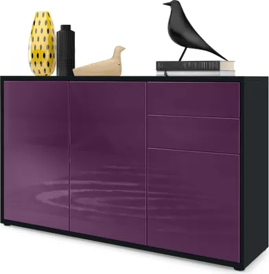 Produktbild von Vladon Sideboard Ben V3, Kommode mit 3 Türen und 2 Schubladen, Schwarz matt/Brombeer Hochglanz (117 x 74 x 36 cm)