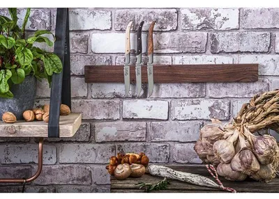 Immagine prodotto di Portacoltelli magnetico in legno di quercia - STILE DI VITA