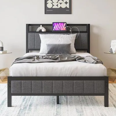 Productafbeelding van Metalen Bedframe 120 x 200 cm met Hoofdeinde en Laadstation - Ideaal voor Slaapkamer en Logeerkamer