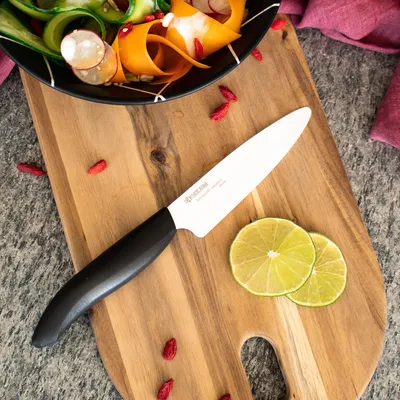 Zdjęcie produktu dla KYOCERA | Nóż ceramiczny do warzyw, seria GEN NATURE, kolor czarny