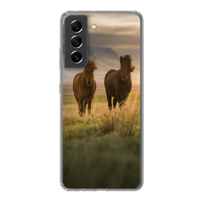 Produktbild von MuchoWow® Handyhülle Schutzhülle Hülle für Samsung Galaxy S21 FE Pferde - Luft - Gras Silikon Softcase Handy Hülle - Mobiltelefonhülle
