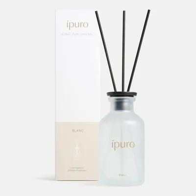 Productafbeelding van ipuro Classic Ruimtedouche met stokjes BLANC 240ml - Ruimtedouche met geranium- en mirtegeur