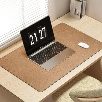 Produktbild von Famanu Büromatte aus Kork und Polyurethan81 x 50 cm - doppelseitige Schreibtischunterlage