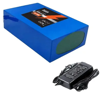Produktbild von Lithium-Batteriepack, 100Ah Kapazität, integriertes BMS, XT30-JST-Ladegerät