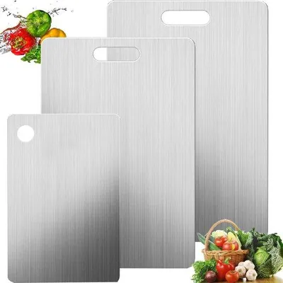 Produktbild von Ibenzoa® Edelstahl-Schneidebrett 304 mit Titan-Beschichtung – robust, kratzfest & hygienisch, temperaturbeständig, ideal zum Schneiden von Gemüse, Fleisch und Fisch