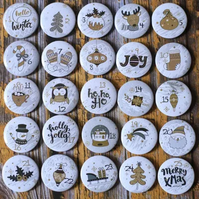Produktbild von Adventskalender Zahlen Buttons 1-25 zum Basteln, Ø 3.2 cm, mit Nadel