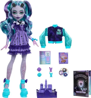 A Monster High doll and accessories are displayed against a white background.