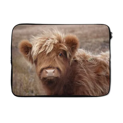 Produktbild von MuchoWow® Laptop Hülle 13 Zoll Schottischer Highlander - Kalb - Braun Laptoptasche - Laptophülle - Sleeve - Rundumschutz