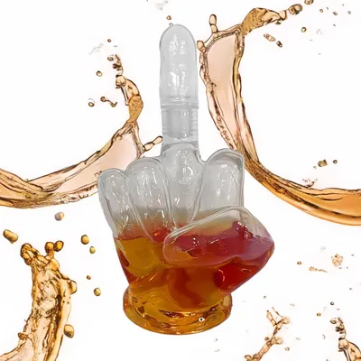 Obrázek produktu pro Skleněná karafa na whisky o objemu 750 ml s unikátním designem