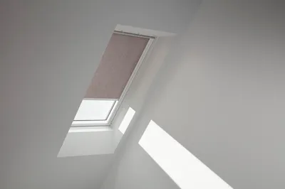 Obrázok produktu pre VELUX Roleta prepúšťajúca denné svetlo manuálna RFL PK06 4167SWL hnedá
