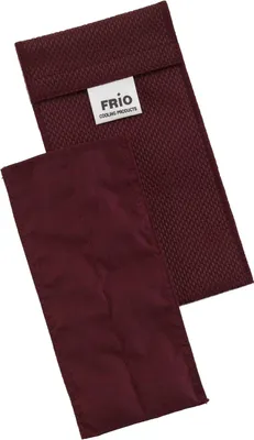 Produktbild von FRIO DOPPEL Diabetiker Insulin Kühltasche 8 x 18 cm weinrot | Für bis zu 2 Insulin Pens | Kühlt mit kaltem Wasser I Keine Kühlakkus notwendig | Wiederverwendbar
