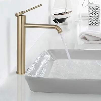 Produktbild von Famanu Badezimmerarmatur Hochdruck, gebürstetes Gold - PTM01LG