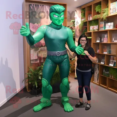 Productafbeelding van Forest Green Superhero mascotte REDBROKOLY kostuum karakter gekleed met een Mom Jeans en enkelbanden