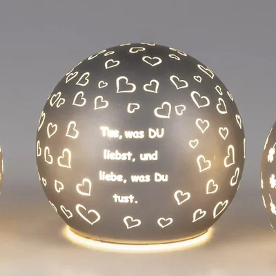 Produktbild von LED Kugellampe mit Spruch Tue was du liebst…  D. 12cm grau mit Timer Formano