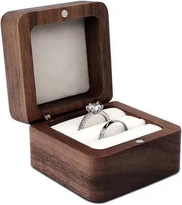 Produktbild von Famanu Ringbox Mini - Gepersonalisiert, elegante quadratische Verlobungsringhalter