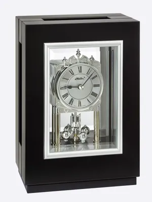 Produktbild von Stiluhr Quarz-Pendeluhr Cube, schwarz, 222x156x85mm, Metallzifferblatt, römische Ziffern, facettiertes Kristallglas