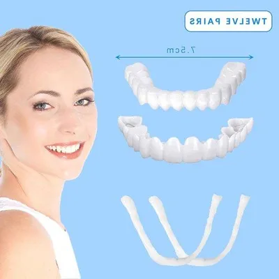 Produktbild von Silikon-Snap-on-Zahnset für Ober- und Unterkiefer, 12-teilig.