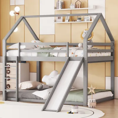 Immagine prodotto di Letto a castello AIORBER, in legno massiccio, 140x200cm, letto per bambini con rete a doghe, design casa, con scivolo e scaletta, letto superiore con ringhiera, per la camera dei bambini, grigio
