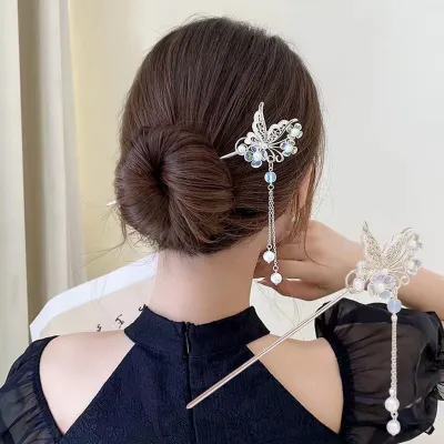 Produktbild von Haarstab im chinesischen Stil mit Kunstperlen und Quaste, hohle Schmetterlinge, Form, elegante Dame, Hinterkopf, Haarstäbchen, Kopfschmuck, Haar-Accessoires, golden