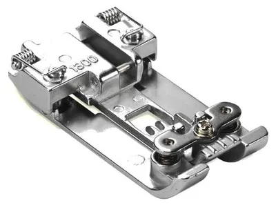 Coverstich-/Kompensationsfuß für Overlock L 890