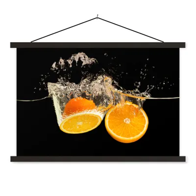 Produktbild von MuchoWow® Textilposter Orange - Stillleben - Wasser - Schwarz - Obst 90x60 cm mit schwarzem Rahmen - Aufhängungssatz