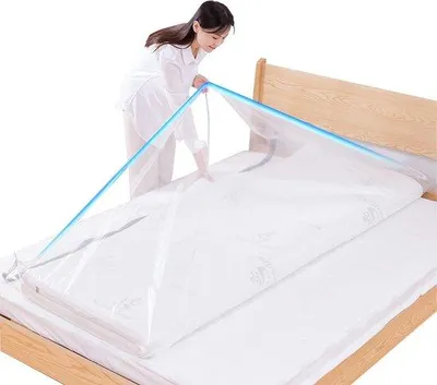 Produktbild von Famanu Vakuumverpackung für Matratzen - Wiederverwendbare Schutzhülle mit Doppelreißverschluss (220 x 100 cm)