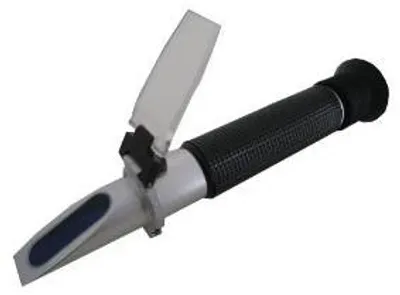 Productafbeelding van Refractometer voor het meten van het zoutgehalte - Met 2 schalen voor saliniteit en dichtheid - Voor het meten van de zoutconcentratie - Met automatische temperatuurcompensatie (ATC)
