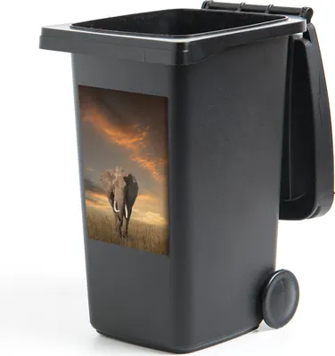 Produktbild von MuchoWow® Mülltonnenaufkleber Weidender Elefant 40x60 cm - Mültonnen-sticker - Sticker - Aufkleber für die Mülltonne