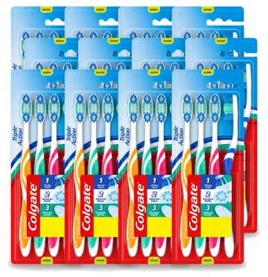 Imagen del producto de 12 cepillos de dientes Colgate Triple Acción, tamaño medio, pack ahorro - 12 unidades
