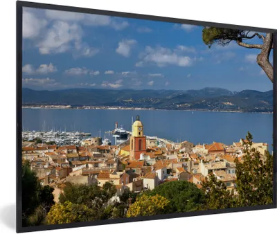 Produktbild von MuchoWow® Gerahmtes Poster Luftaufnahme des französischen Hafens von Saint-Tropez 30x20 cm - Poster mit Schwarzem Bilderrahmen Wandposter Rahmen Foto Bilder - Kunstdruck - Bild-Poster