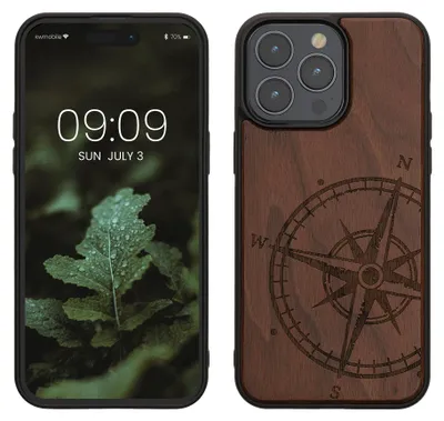 Produktbild von kwmobile Hülle kompatibel mit iPhone 15 Pro Max Hülle - Holz Case - Handy Cover - TPU Handyhülle in Dunkelbraun Kompass Vintage