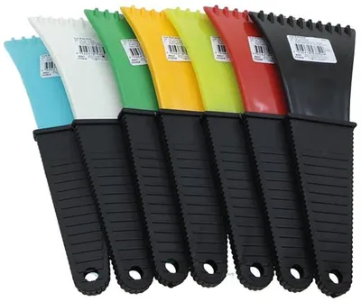 Produktbild von Auto Eiskratzer farbig sortiert 22,5 x 9 cm