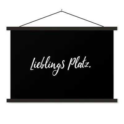 Produktbild von MuchoWow® Textilposter Lieblingsplatz - Zitate - Sprichwörter - Essen 90x60 cm mit schwarzem Rahmen - Aufhängungssatz