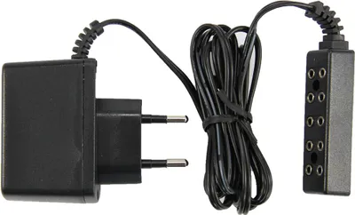 Zdjęcie produktu dla Transformator oświetleniowy FADEDA, 5-gniazdowy, przystosowany do diod LED / wysokość: 6 cm / ręcznie malowane / figurki szopki odwzorowujące najdrobniejsze szczegóły – akcesoria do szopki bożonarodzeniowej, dekoracja stołu