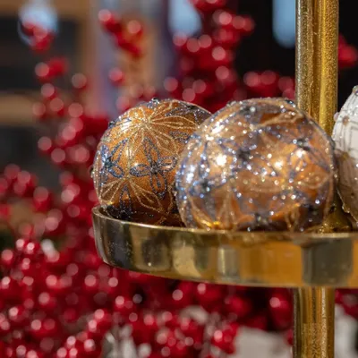 Produktbild von KEYHOMESTORE | Set mit 4 Weihnachtskugeln mit Glitzer aus Kupferglas Ø,8 cm