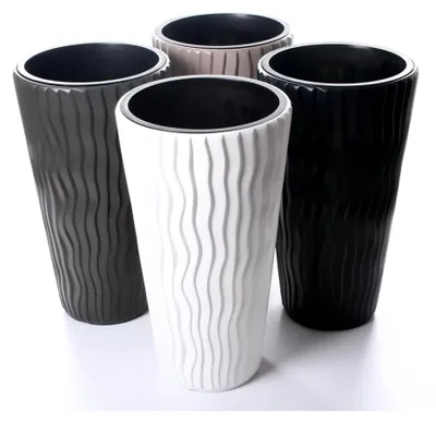 Produktbild von Blumentopf Sandy Slim 71cm Weiß – Pflanzkübel Hoch mit Einsatz, 3D Wellen-Optik Design, Blumenkübel Kunststoff 45L, Wetterfest & Frostsicher für Garten & Innenbereich