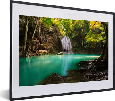 Produktbild von MuchoWow® MuchoWow® Gerahmtes Poster Sonnenlicht an einem Wasserfall im Erawan-Nationalpark, Thailand 40x30 cm - Poster mit zchwarzem Bilderrahmen - Bilderrahmen - Poster im Rahmen