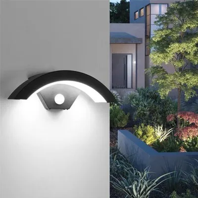Immagine prodotto di Lampada da parete esterna a LED – con sensore di movimento – 24W – luce bianca 6500K – grado di protezione IP65 (resistente all'acqua) – colore nero