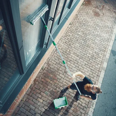 Image de UNGER OptiLoc Teleskopstange 4,5 m ergonomischer Griff Anti-Rutsch-Endkappe