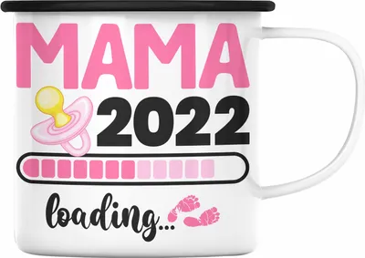 Produktbild von Trendation - Mama 2022 Loading Emaille Tasse Schwanger Schwangerschaftsverkündung Überraschung (Schwarz)
