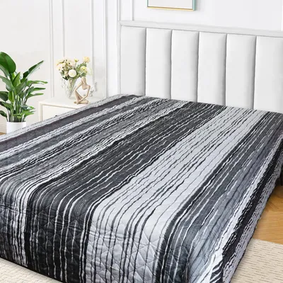 Produktbild von Tagesdecke Überwurf Bettüberwurf 220x240 Grau Schwarz Gestreift Sofaüberwurf Wattiert warm