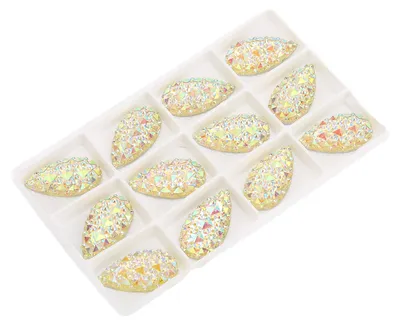 Produktbild von 12 Stück aufnähbare Strasssteine, doppellochig, kristallklar, AB-Glas, für Kleidung, Kleider, Bastelarbeiten