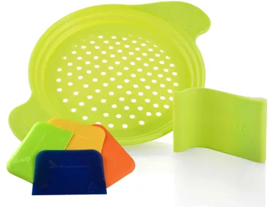 Immagine prodotto di Miracolo dello Spaetzle con spatola e cartoncini di pasta verde