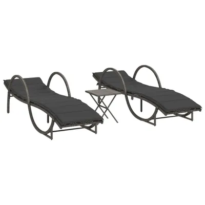 Immagine prodotto di vidaXL Lettini prendisole 2 pezzi con tavolino in poly rattan grigio