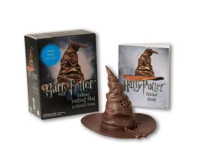 Produktbild von Harry Potter Talking Sorting Hat and Sticker Book