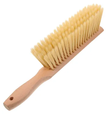 Produktbild von Handbürste mit Holzgriff und weichen Borsten für vielseitige Anwendungen