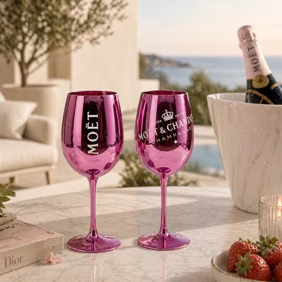 Produktbild von Moët & Chandon Champagnergläser 2er Set aus Echtglas Pink – Elegante Sektgläser in Kupferoptik – Stilvolle Gläser für Champagner