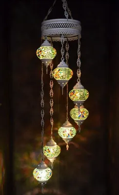 Produktbild von Hanglamp aus grünem Glas mit buntem Mosaik, orientalische Kronleuchterlampe, 7 Glaskugeln, handgemacht in der Türkei
